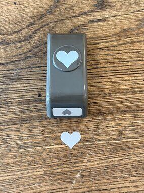 Stampin’ Up! Heart Shape Small Paper Punch Crafting Tool Scrapbook Cardmaking